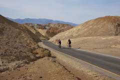 Cyclists Death Valley DSC01336