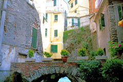 Italy Boat and Bridge02