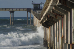 DSC03060 - OB Pier High Waves Zoomed